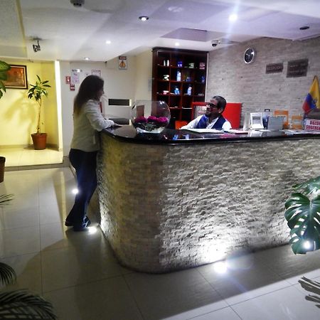 Hostal El Roble Quito Kültér fotó