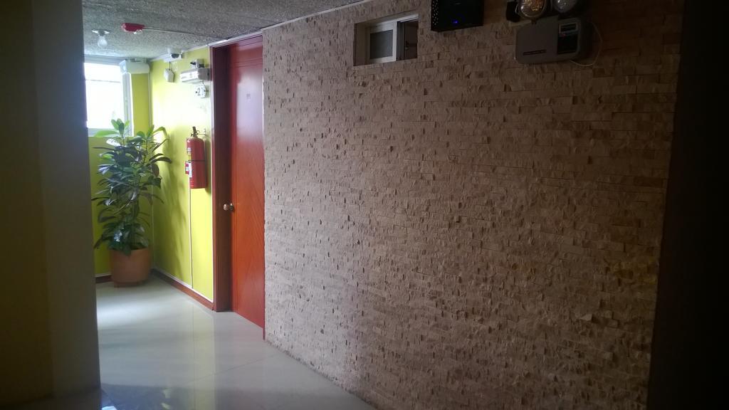 Hostal El Roble Quito Szoba fotó