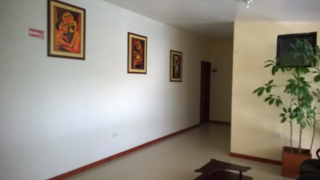 Hostal El Roble Quito Kültér fotó