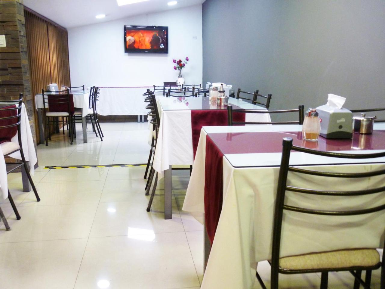 Hostal El Roble Quito Kültér fotó