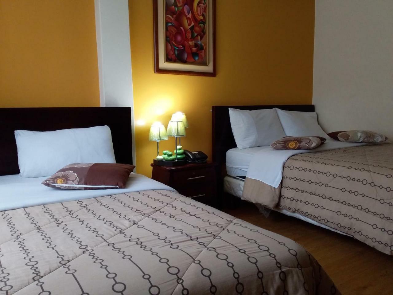 Hostal El Roble Quito Kültér fotó