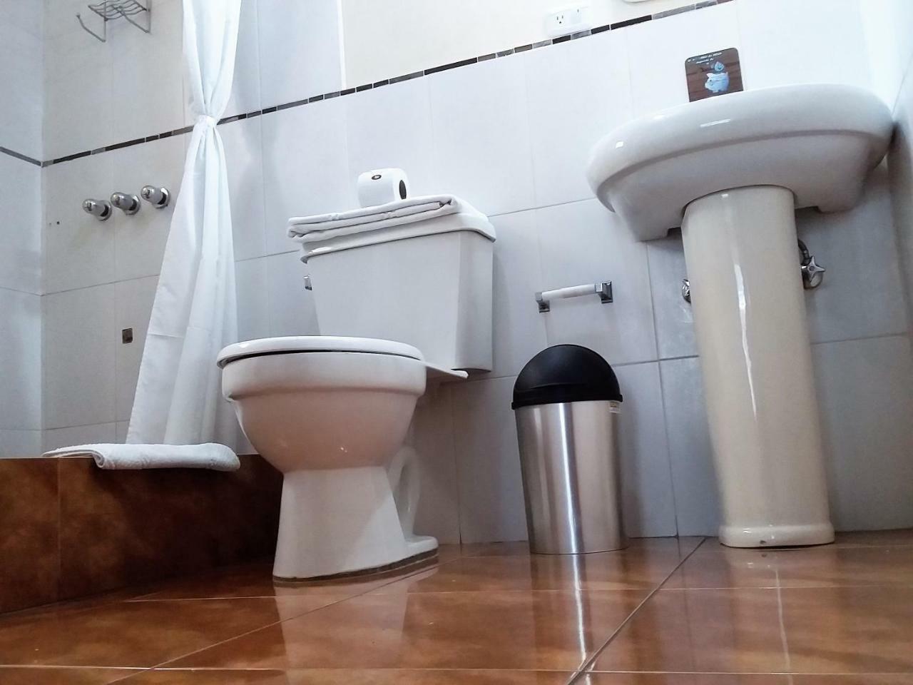 Hostal El Roble Quito Kültér fotó